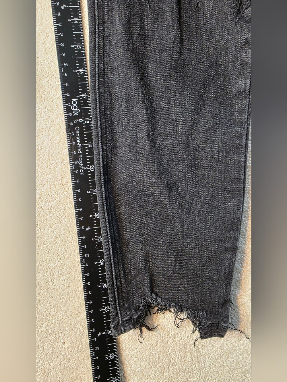 Silver Most Wanted Skinny Black Distressed Mid Rise Raw Hem Jeans Womens 30 - Picture 4 of 7